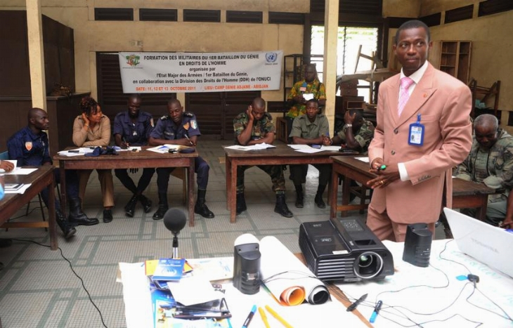 L’ONUCI sensibilise les forces du 1er bataillon du génie sur les droits de l`homme